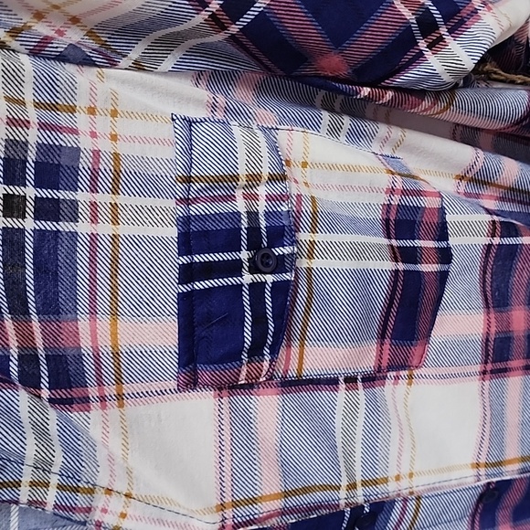 NWT, Plus-size Paper + Tee Button Down Shirt,  Blue/Pink Multi Plaid, Size 3X - Picture 6 of 15